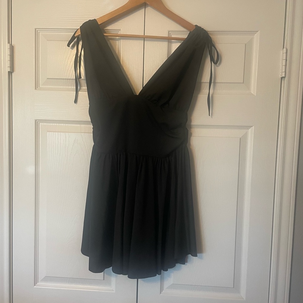Black Sleeveless Dress